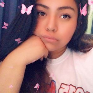 Meet your Posher, Alejandra